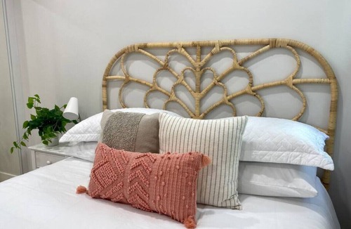 Huntington Beach Bed & Breakfast | OCEAN VIEW|Steps to the Beach, Main St. & Pac City