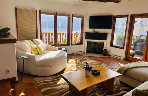 Avalon Villa | Ocean-view villa Pool, hot tub & golf cart