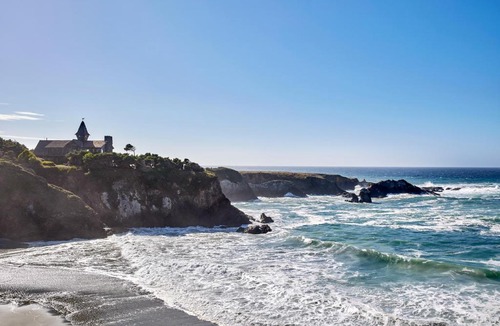 Fort Bragg House | Oceanfront Home - Stunning Views & Private Hot Tub