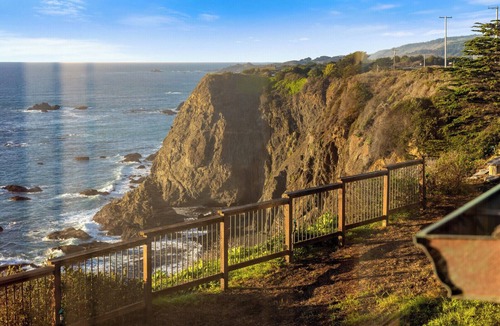 Philo House | oceanfront sanctuary michelin-adjacent & 180° view