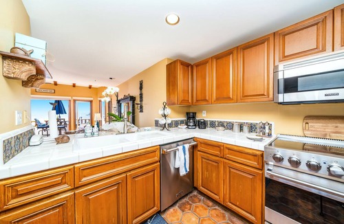 Avalon Condo | Oceanfront villa w/One of a kind Amazing View!