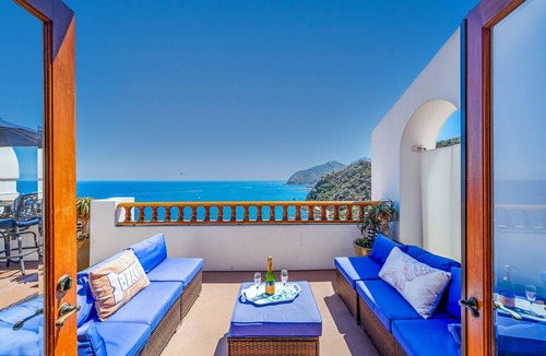 Avalon Condo | Oceanfront villa w/One of a kind Amazing View!