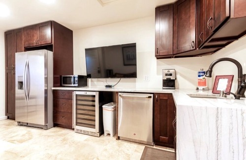 Sunset Cliffs House | Oceanfront WhiteWater Views, Private Pool & Hot Tub, Best Sunset Cliffs Views