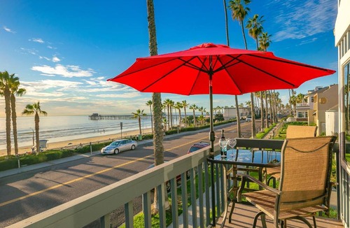 Townsite Hotel | Oceanside Sunsets