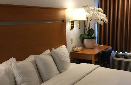 Huntington Beach Hotel | Oceanview Motel - Huntington Beach