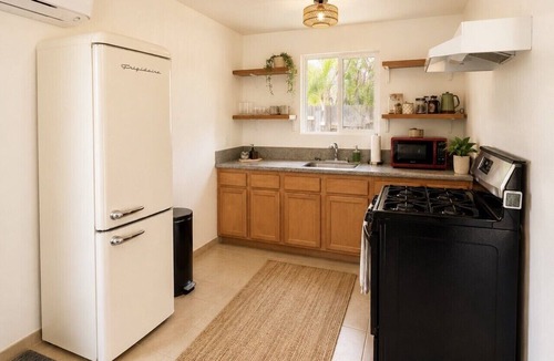 Mira Monte House | Ojai Pixie House – Cozy Garden Guesthouse