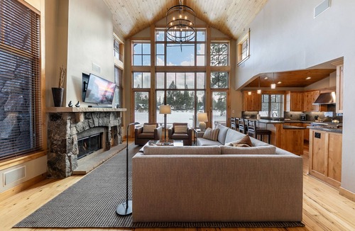 Truckee House | Old Greenwood Cabin 09