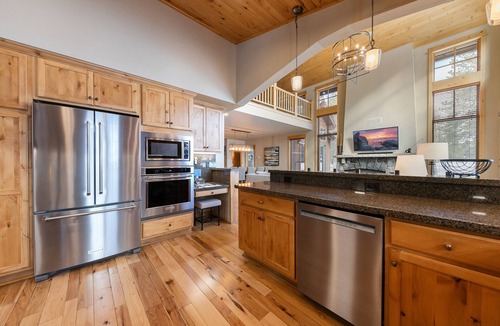 Truckee House | Old Greenwood Cabin 38