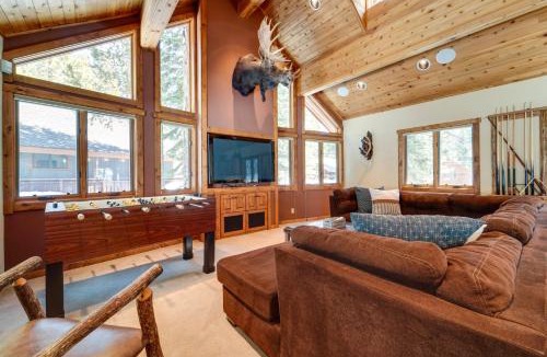 Truckee House | 'One Moose Lodge' w/Hot Tub in Tahoe Donner