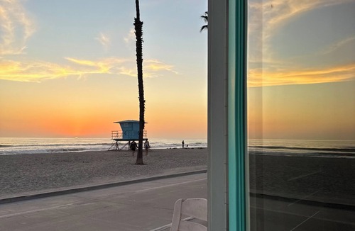 Townsite Cottage | Oside Beach Cottage - Stay on the Sand in Oceanside, CA