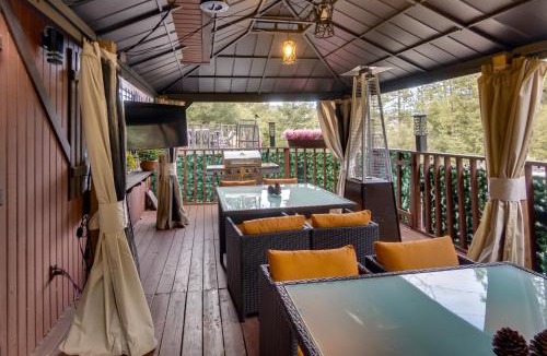 Pine Mountain Club House | Outdoor Oasis in Pine Mountain Club! Cabin Getaway