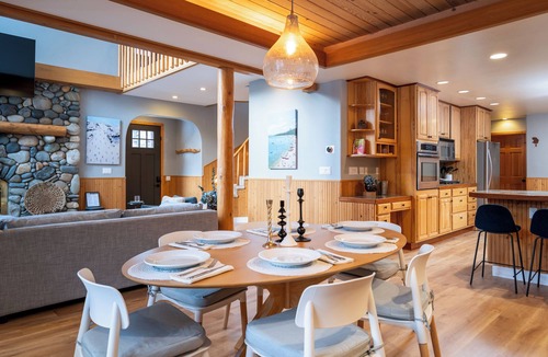 Olympic Valley Cabin | Palisades Cabin Retreat | Hot Tub A/C EV Views