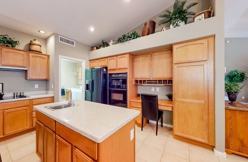 Oakwood House | Palm-lined home with pool access, grill, office & golf course views