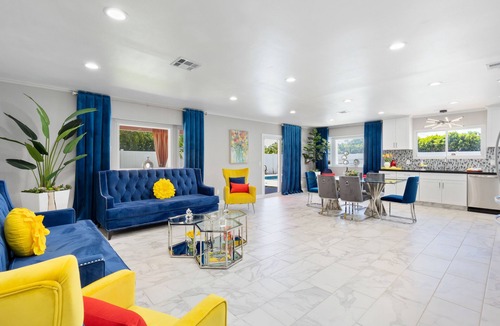 Desert Park Estates House | Palm Springs Deluxe Rentals + Putting Green