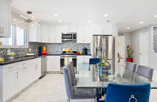 Desert Park Estates House | Palm Springs Deluxe Rentals + Putting Green