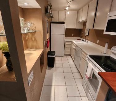 Racquet Club West Apartment | Palm Springs Perfect Getaway