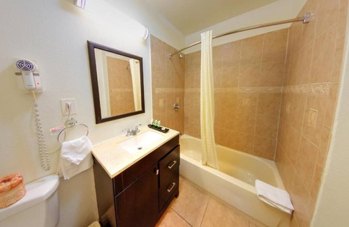 Glendora Hotel | Palm Tropics Motel