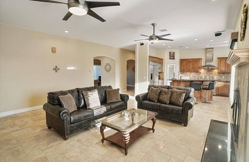 Palmdale Villa | Palmdale California