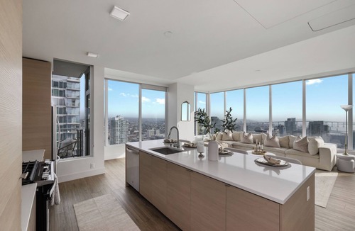 East Village Condo | Panoramic Bay View Condo Sleeps 8 Downtown San Diego
