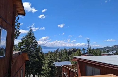 Tahoe Village House | Panoramic Lake Tahoe View Mt Retreat Hottub Pool Close to SkiLift Heavenly