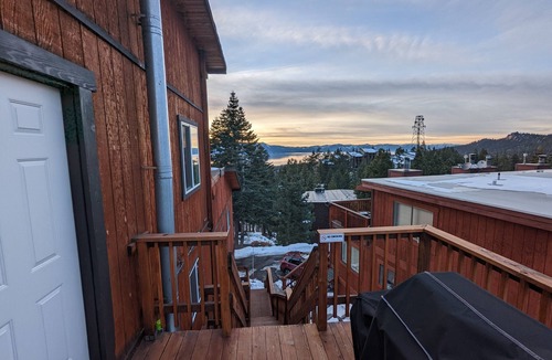 Tahoe Village House | Panoramic Lake Tahoe View Mt Retreat Hottub Pool Close to SkiLift Heavenly