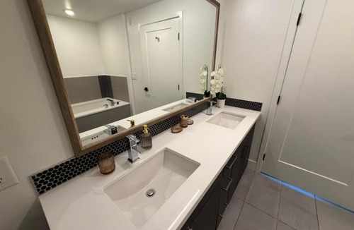 Marina del Rey Apartment | Panoramic Marina Retreat - Ocean Views - Designer 2BR
