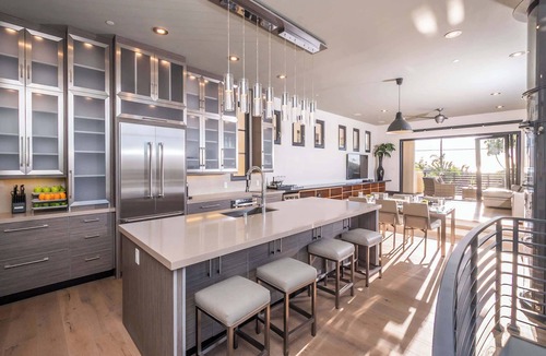 Townsite House | Panoramic Sunset View Roof Deck | Walk to Beach!