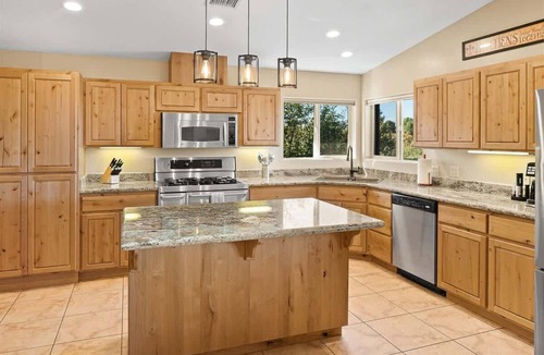 Cottonwood-Verde Village House | Panoramic Views Modern Southwest Home! Kiowa - S06