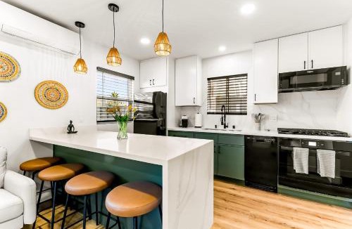 North Pacific Beach House | PB NEW BUILD l A Block from SAND