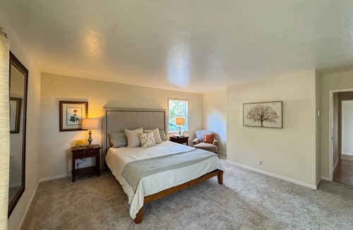 Solvang House | Peaceful 3BR Lavender Farmhouse Retreat