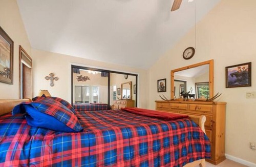 Croft Cabin | Peaceful cabin in the Sierra, 45 min to Kirkwood