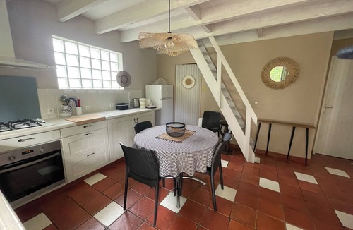 Audenge House | Peaceful haven with swimming pool near the port and beach