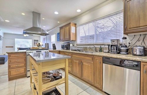 Petaluma House | Peaceful Petaluma Getaway w/ Deck + Grill!