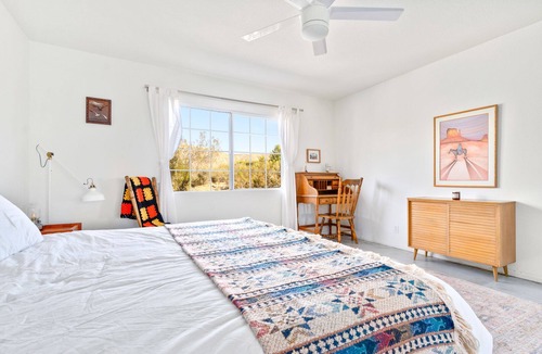Morongo Valley House | Peaceful Ranch House on 10 Acres! Hot Tub/Mountain Views