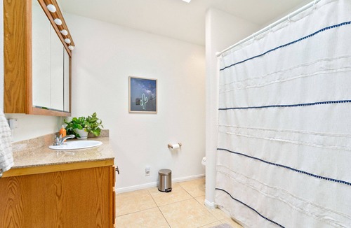 Morongo Valley House | Peaceful Ranch House on 10 Acres! Hot Tub/Mountain Views
