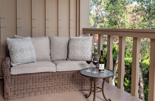 Rancho Bernardo Hotel | Peaceful Room w/Outdoor Space Perfect Romantic Couple Stay | Outdoor Pool