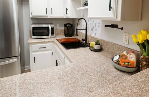 West Park Community House | Peaceful Suits w/Ensuite Bath Townhome in Bakersfield