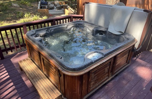 Truckee House | Peaceful Tahoe Donner 3 BR/3 BA Home with private Hot Tub and Sauna, EV Charging