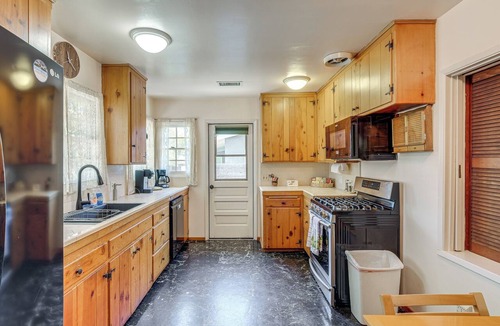 Allied Gardens House | Peaceful Yard & Patio! San Diego Retreat Near SDSU