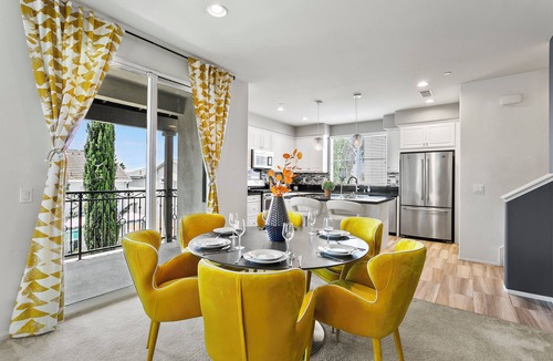 Mira Loma Condo | Peacock Court Sanctuary｜Elegant 3BR Home in Eastvale｜30-Day Min Stay｜#42123