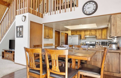 Yavapai Hills Cabin | Peak-A-View Lodge- Family Friendly!