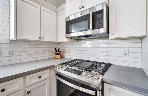 Palm Valley House | Pebblecreek 55+ Resort. Virtually brand new condition!