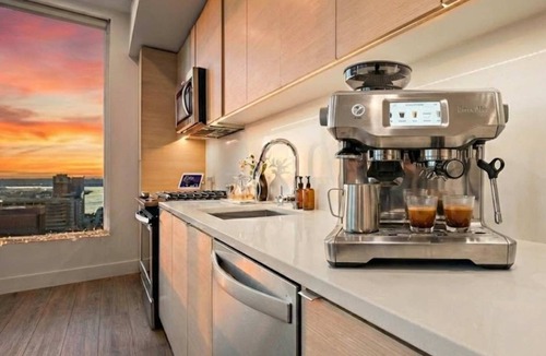 Civic Core Apartment | Penthouse High-rise Ocean City Views
