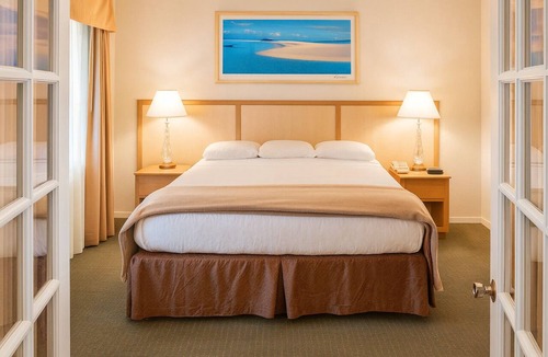 Callender Hotel | Perfect Beach Getaway! Full Kitchen, Free Parking, Steps to Avila Beach Pier