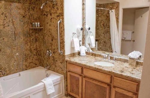 Callender Hotel | Perfect Beach Getaway! Full Kitchen, Free Parking, Steps to Avila Beach Pier