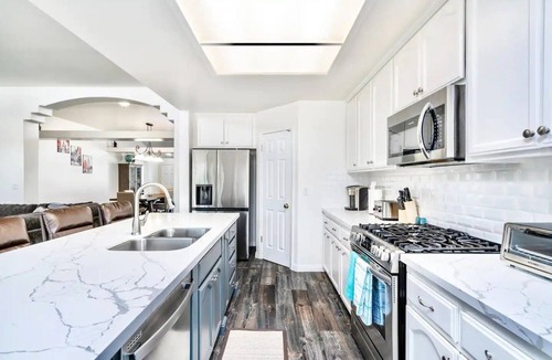Greenacres House | Perfect Private Getaway Near Downtown Bakersfield!