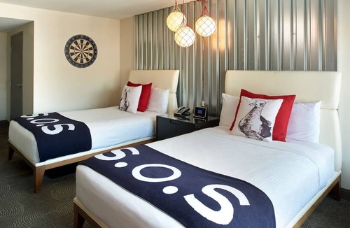 Fisherman's Wharf Hotel | Perfect Spot Ideal for Family Retreat | Near Lively Fisherman Wharf, 4 Rooms