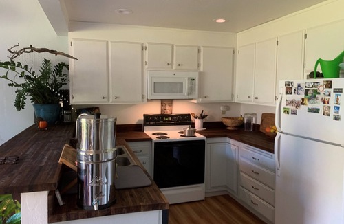 Santa Rosa House | Pet Friendly 2 bedroom Sunny Peaceful Townhome