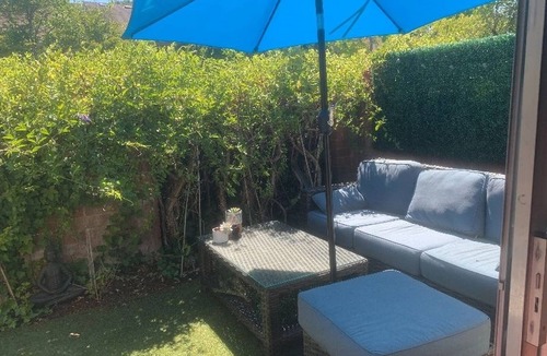 Santa Rosa House | Pet Friendly 2 bedroom Sunny Peaceful Townhome