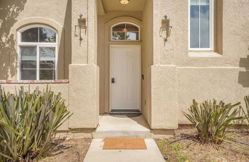 Santa Maria House | Pet-Friendly 5 bdrm Home w/Gym & Large Backyard
